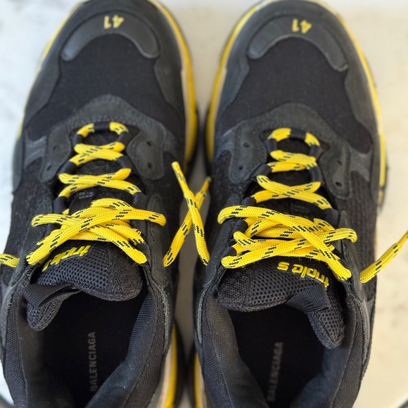 Balenciaga - Picture 7 of 11